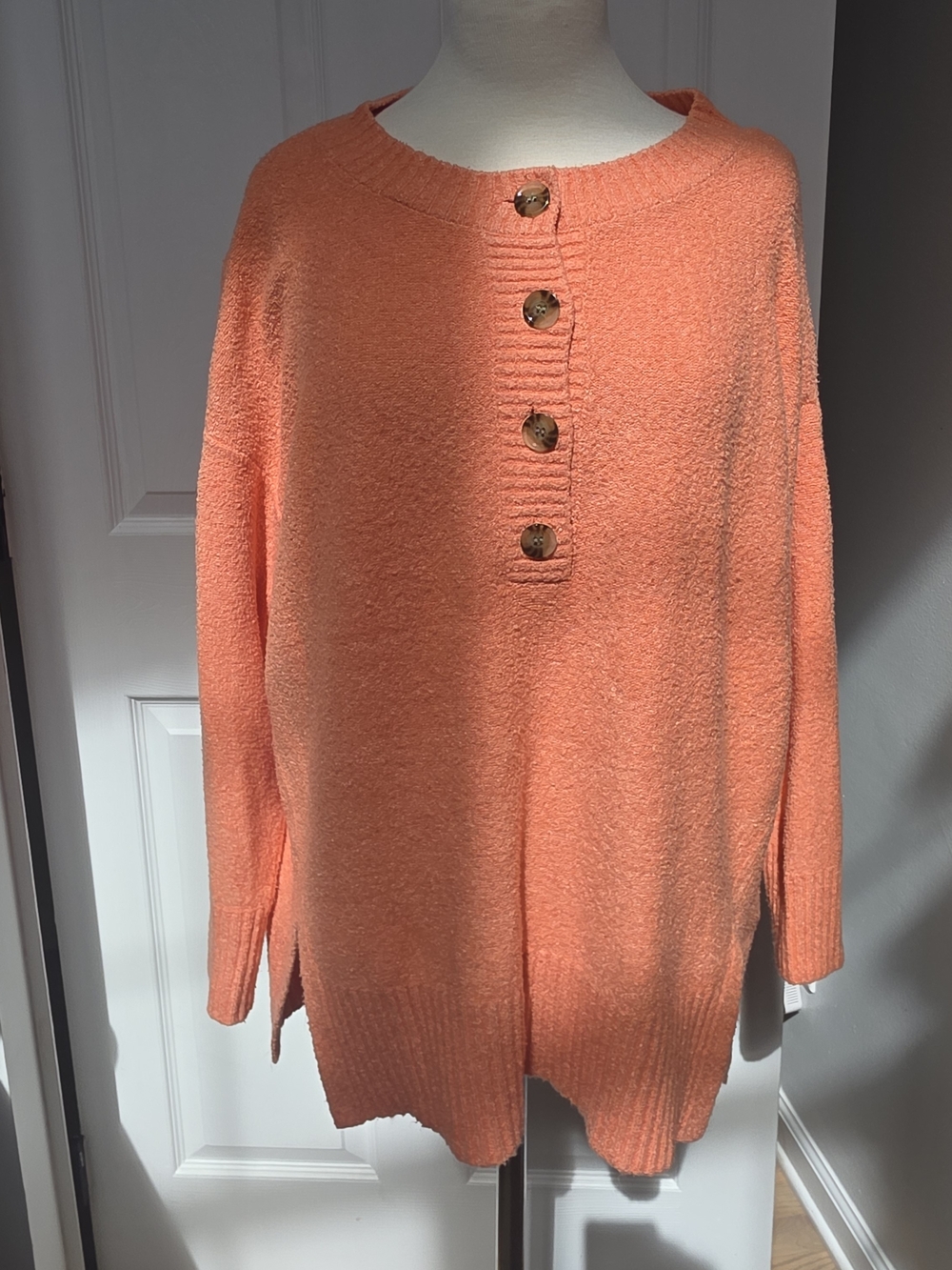 Lou & Grey Coral Button-Front Scoop-Neck Sweater
